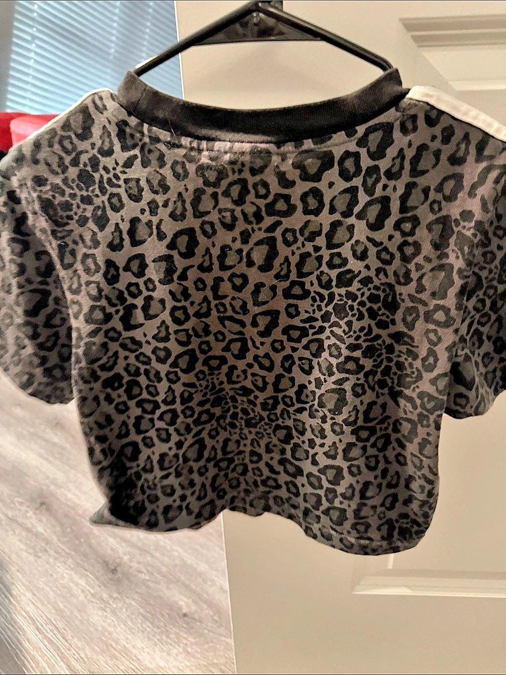 Adidas Originals Leopard Print 3-Stripes Cropped T-Shirt XS